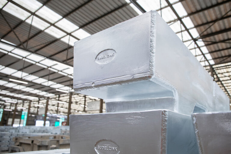 Gpi Tanks XL bouwt twee 1,089 m³ duplex reactietanks tanks on-site bij zinkproducent Nyrstar