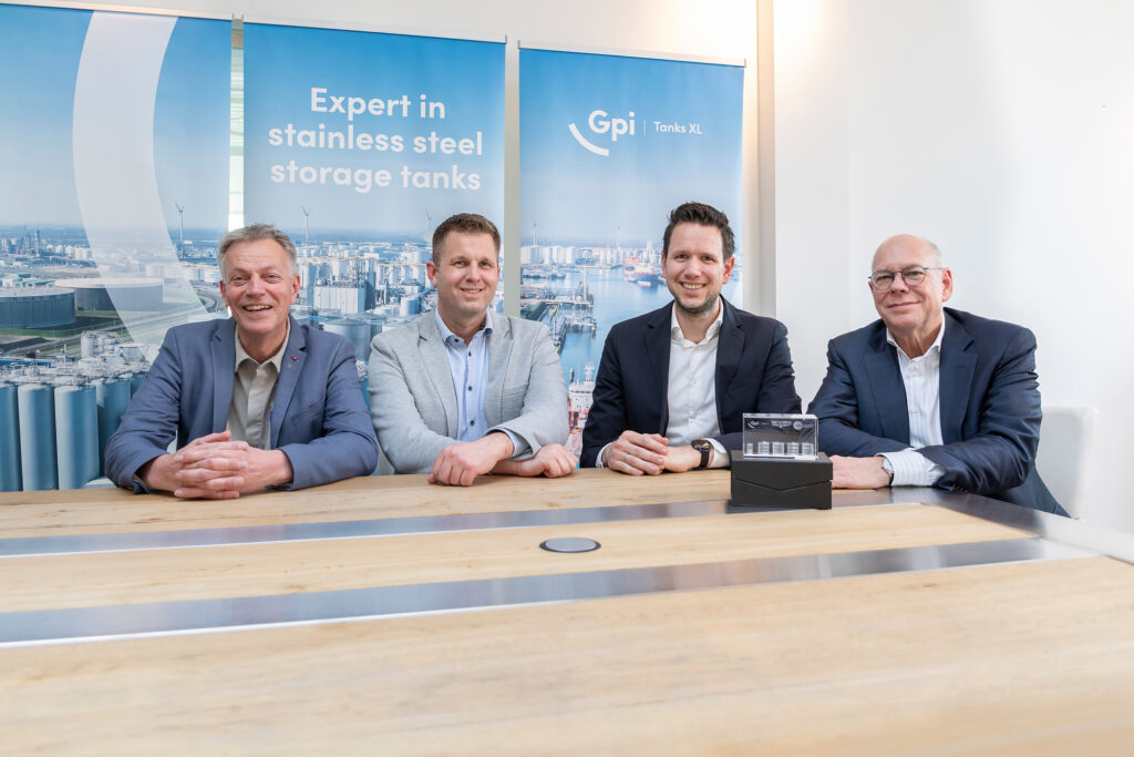 Technip Energies kiest Gpi Tanks XL voor de bouw van 22 rvs opslagtanks voor het SkyNRG SAF-project in Delfzijl.