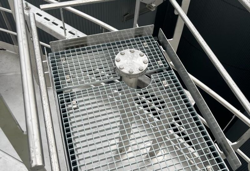 Design and installation of stainless steel access structures